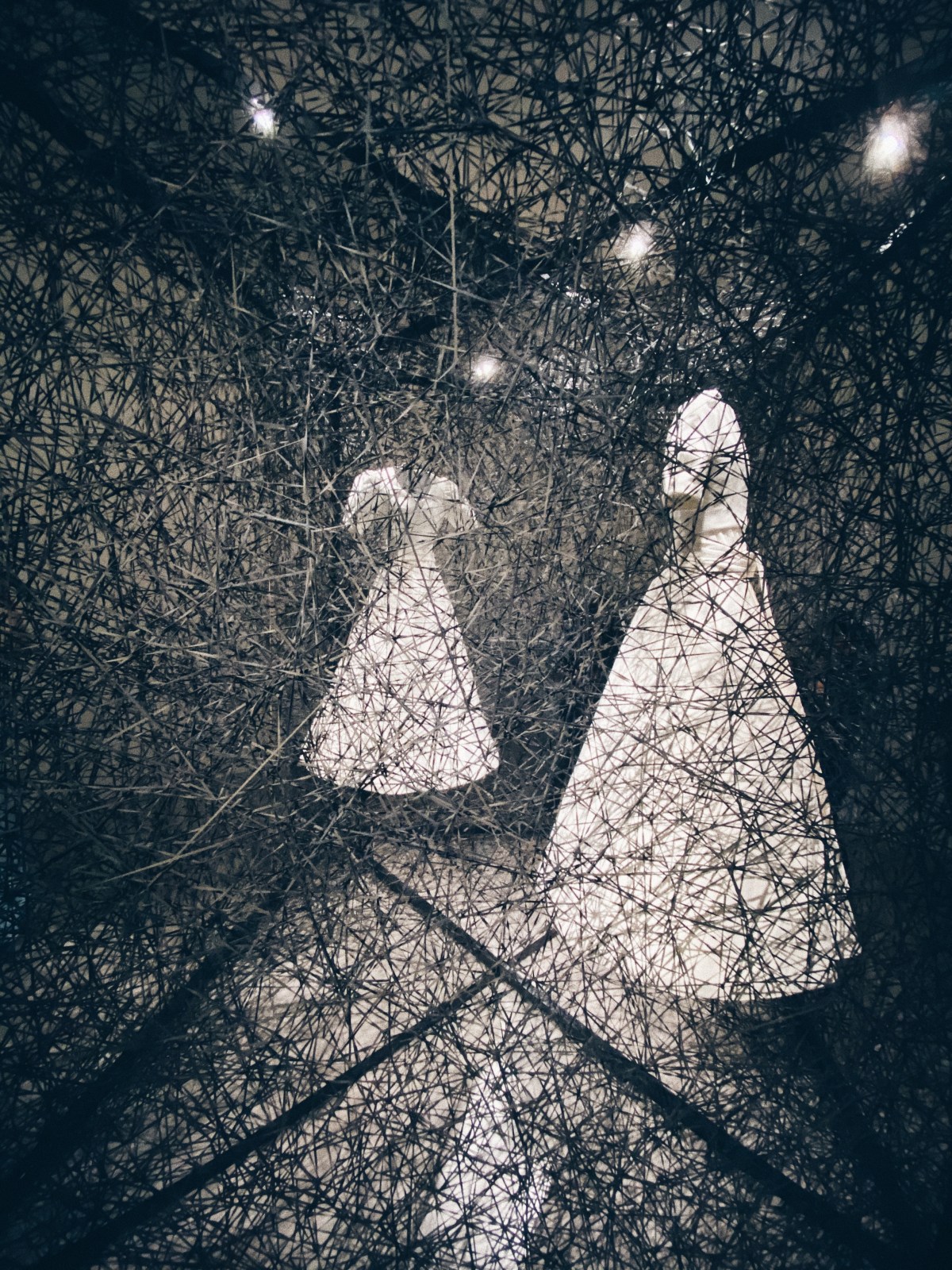 ▎北美館「塩田千春：顫動的靈魂」！生與死、身份認同、疾病與靈魂，它們對你來說分別描述什麼故事？［觀後感］▎